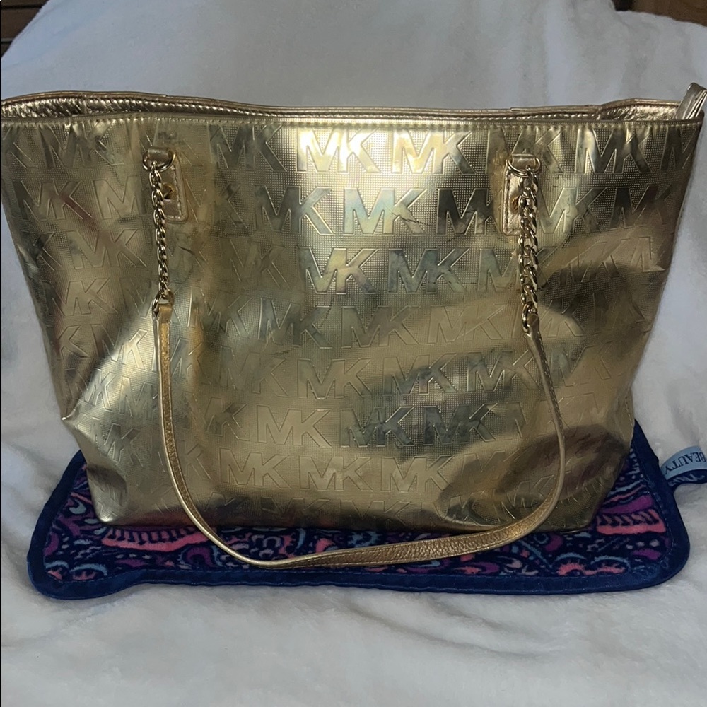 Michael Kors Gold Metallic Tote Luxurious Design